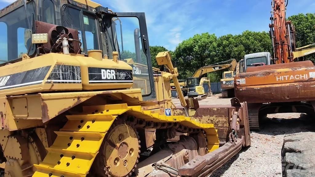 CAT D 6 R Pásové dozery