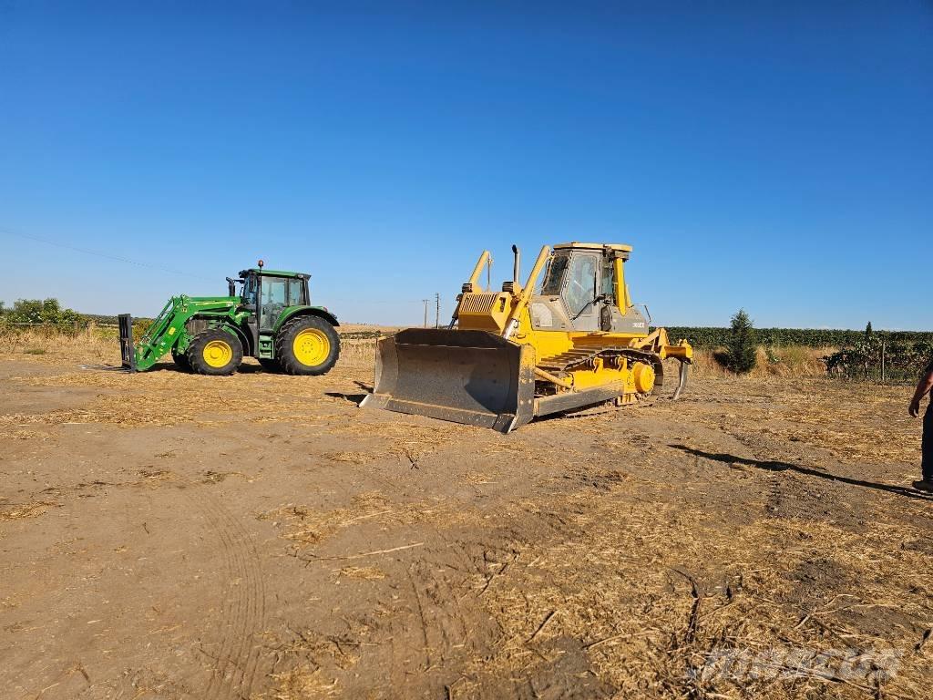 Komatsu D 65 EX 12 Pásové dozery