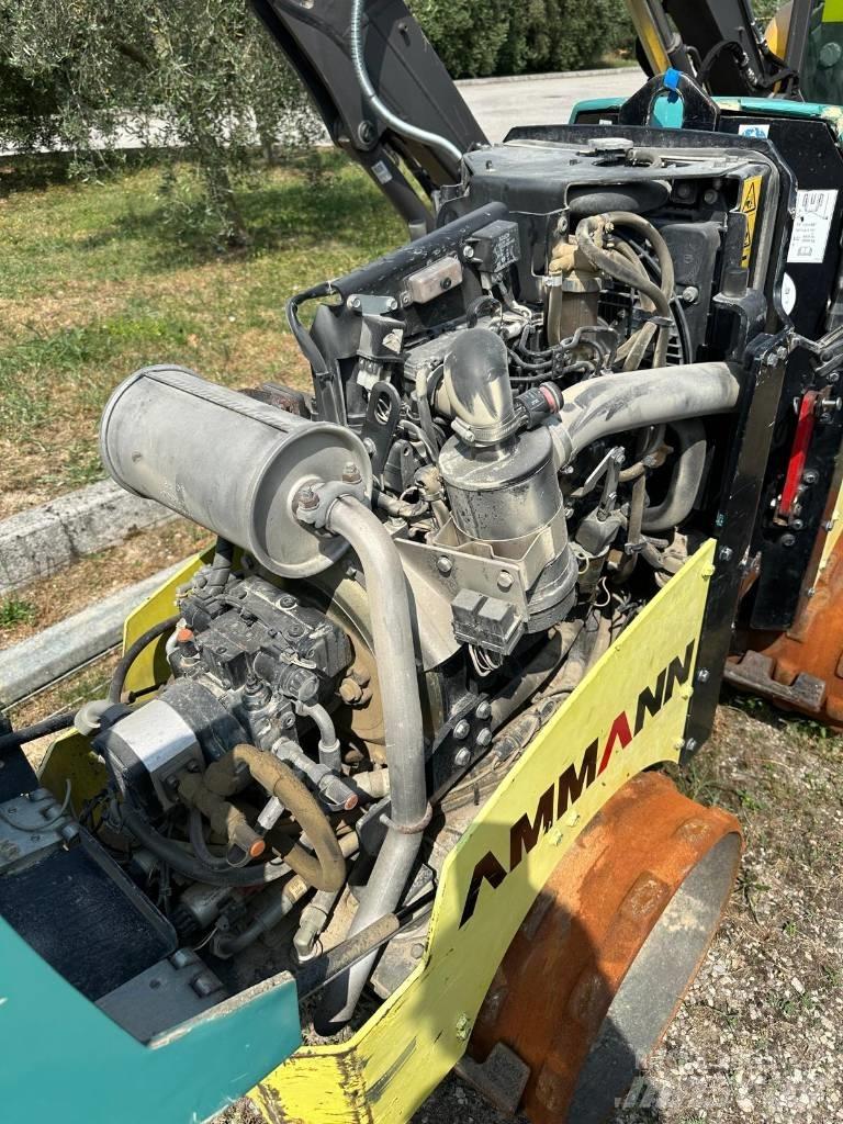 Ammann Rammax 1575 Půdní kompaktory