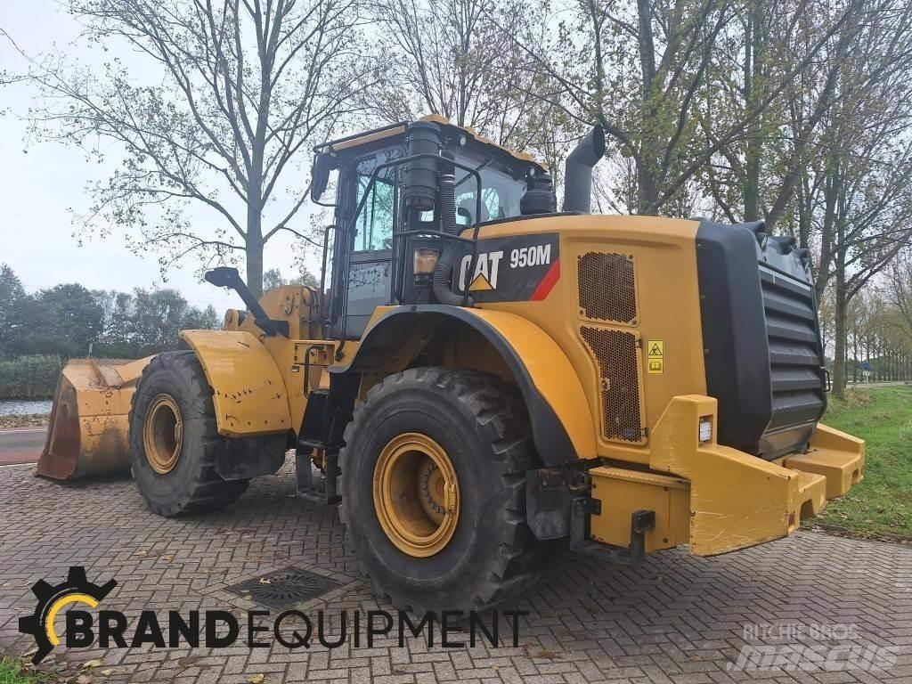 CAT 950M Kolové nakladače