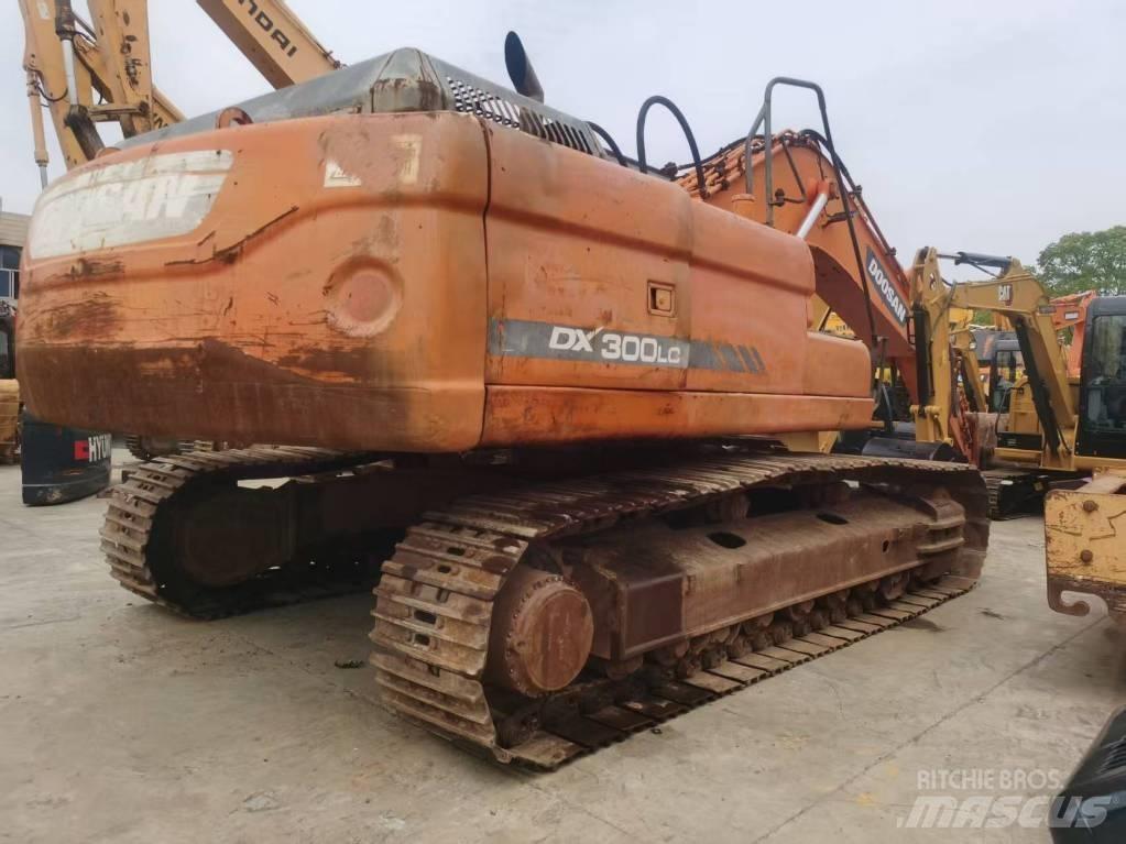 Doosan DX 300 LC Pásová rýpadla