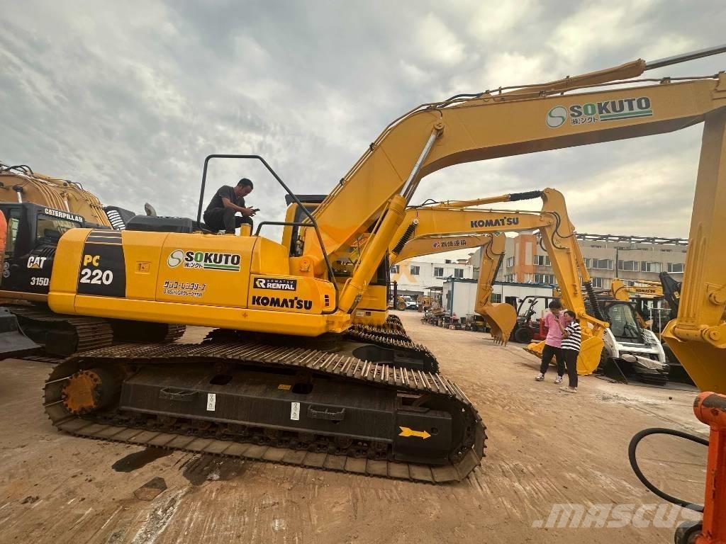 Komatsu PC 220-8 Pásová rýpadla