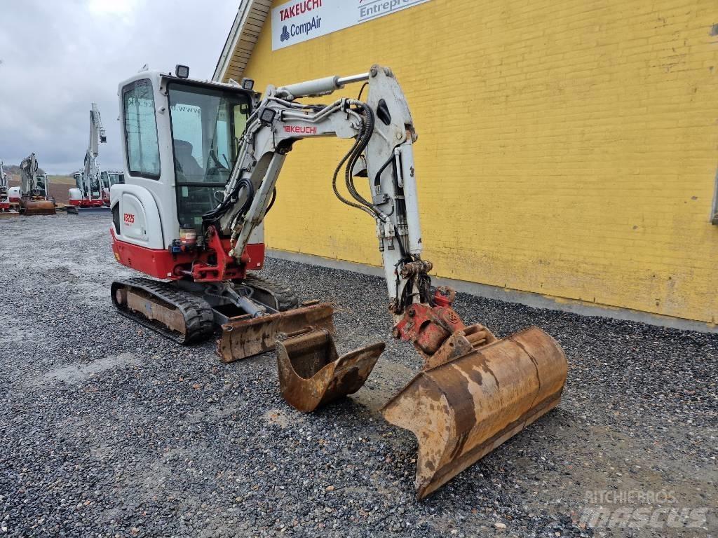 Takeuchi TB225 Mini rýpadla < 7t