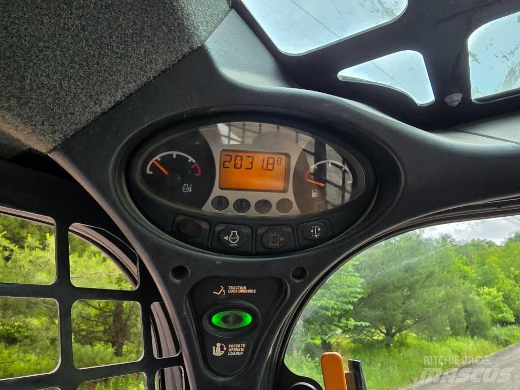 Bobcat T 650 Smykem řízené nakladače