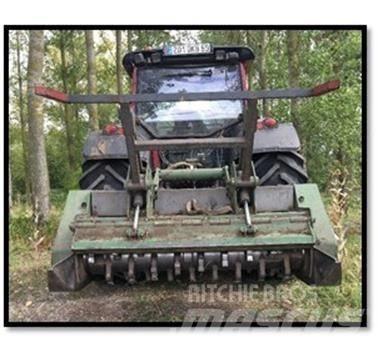 Plaisance BF500 Jeřáby/Nakladače