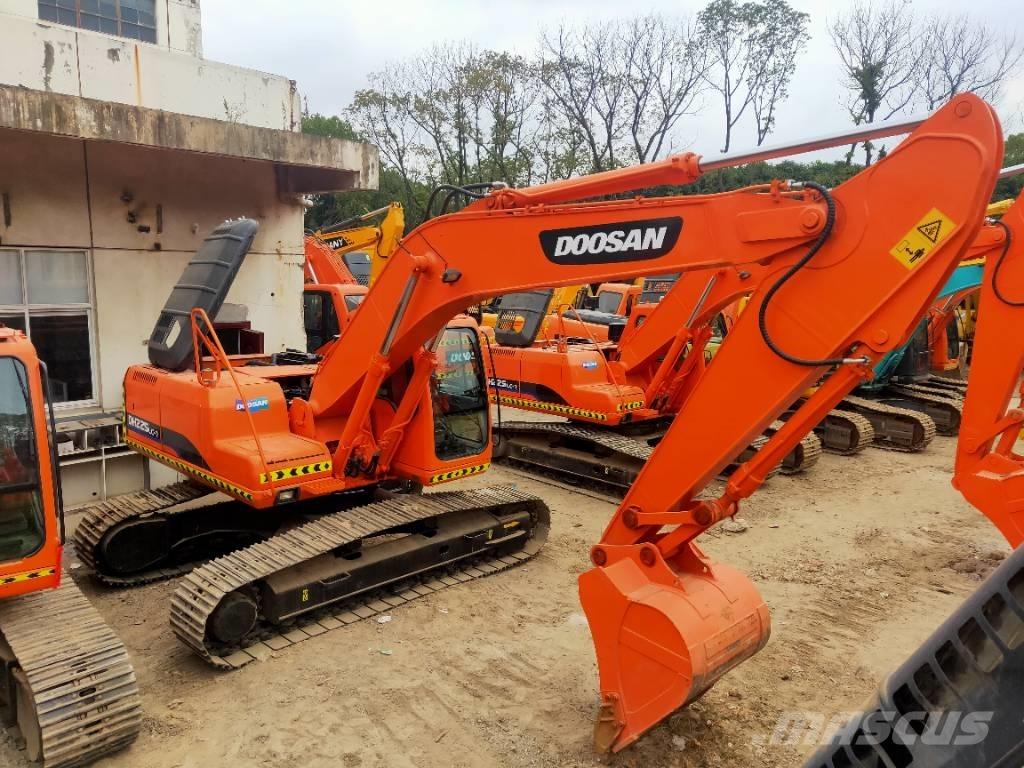 Doosan DH220LC-7 Pásová rýpadla