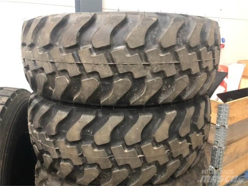  Øvrige ØVRIGE Pneumatiky, kola a ráfky