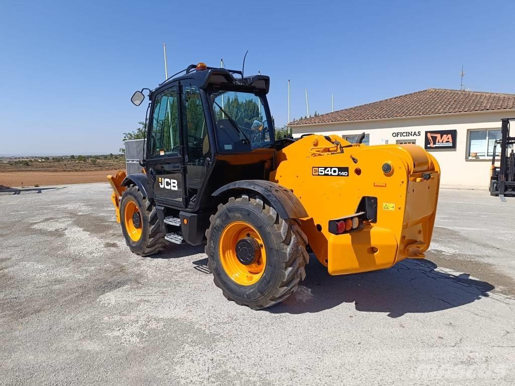 JCB 540-140 Teleskopické manipulátory