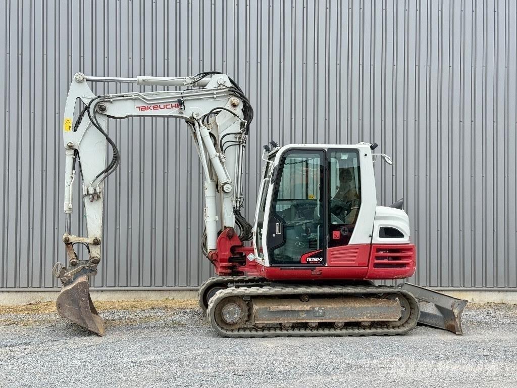 Takeuchi TB 290 Midi rýpadla 7t - 12t