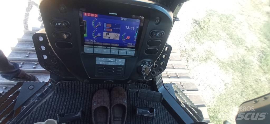 Komatsu D51EX-24 Pásové dozery