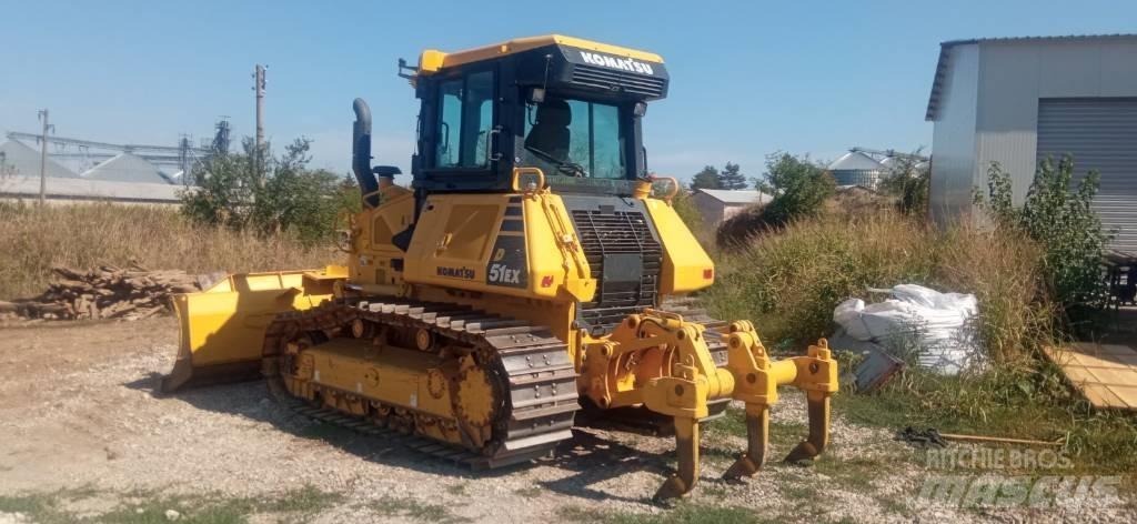 Komatsu D51EX-24 Pásové dozery