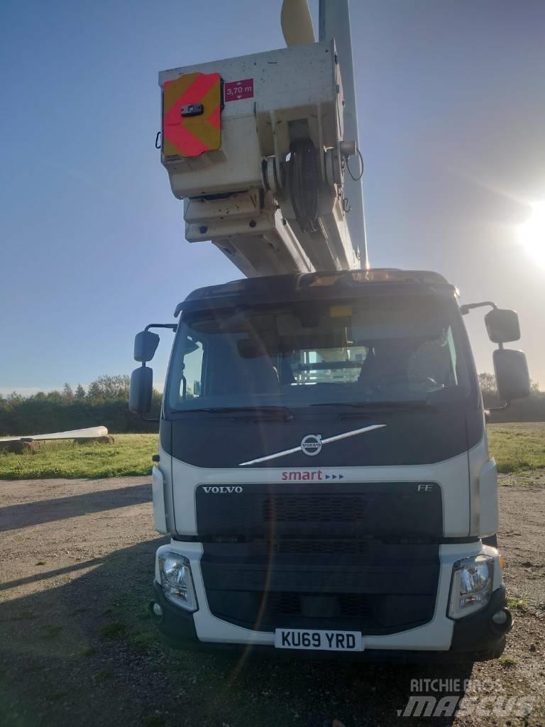 Bronto S38XDT - POA Autoplošiny