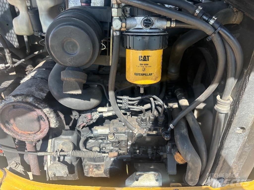 CAT 302.7 D Mini rýpadla < 7t