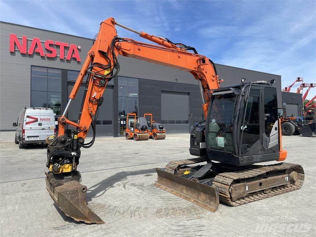 Hitachi ZX85US-5A Midi rýpadla 7t - 12t