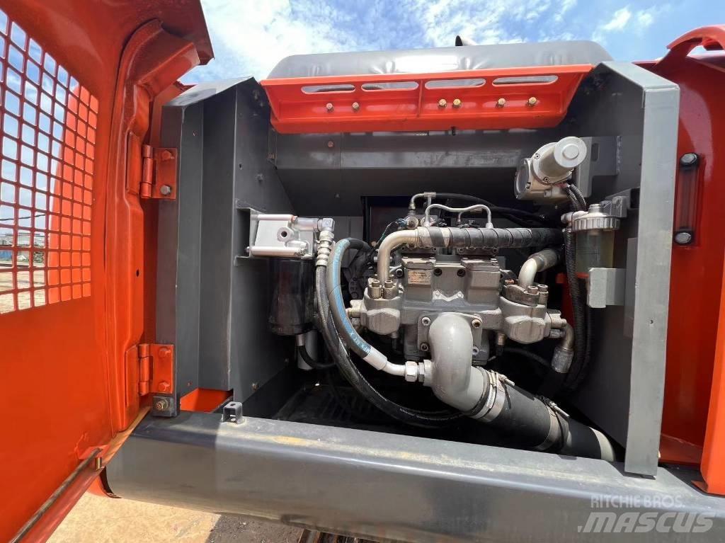 Hitachi ZX 200-6 Pásová rýpadla