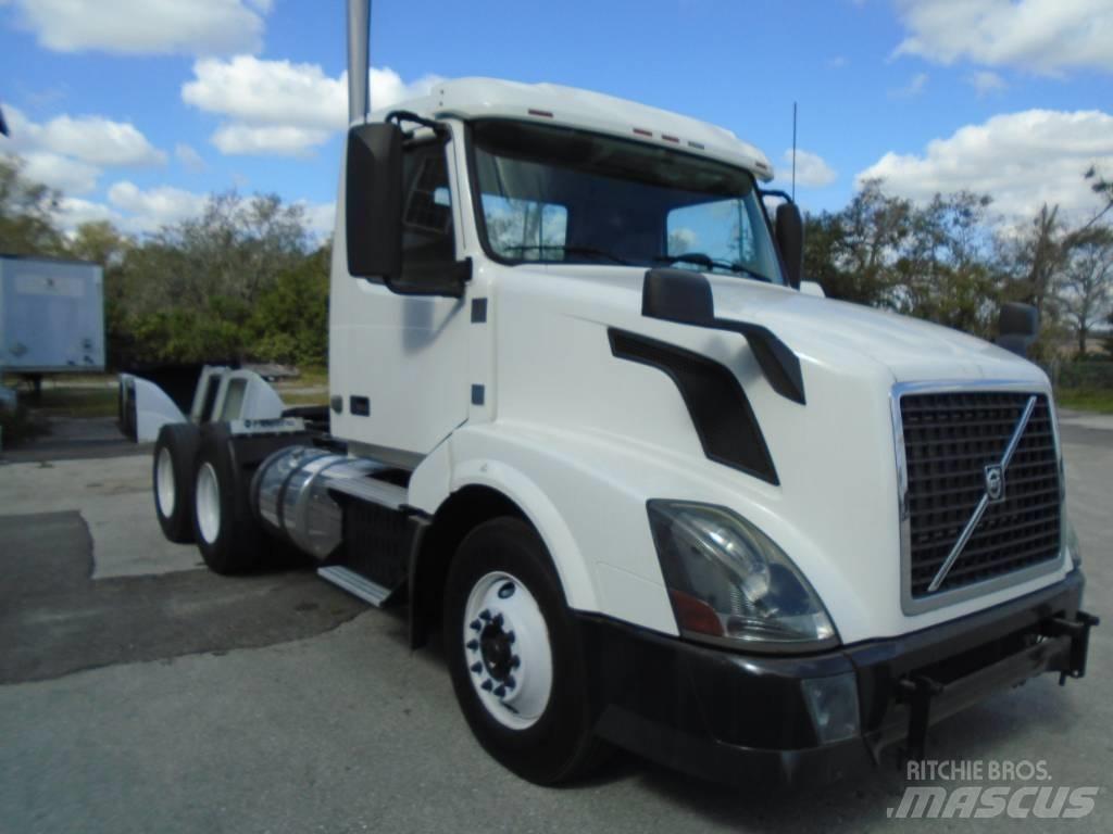 Volvo VNL 64 300 Tahače