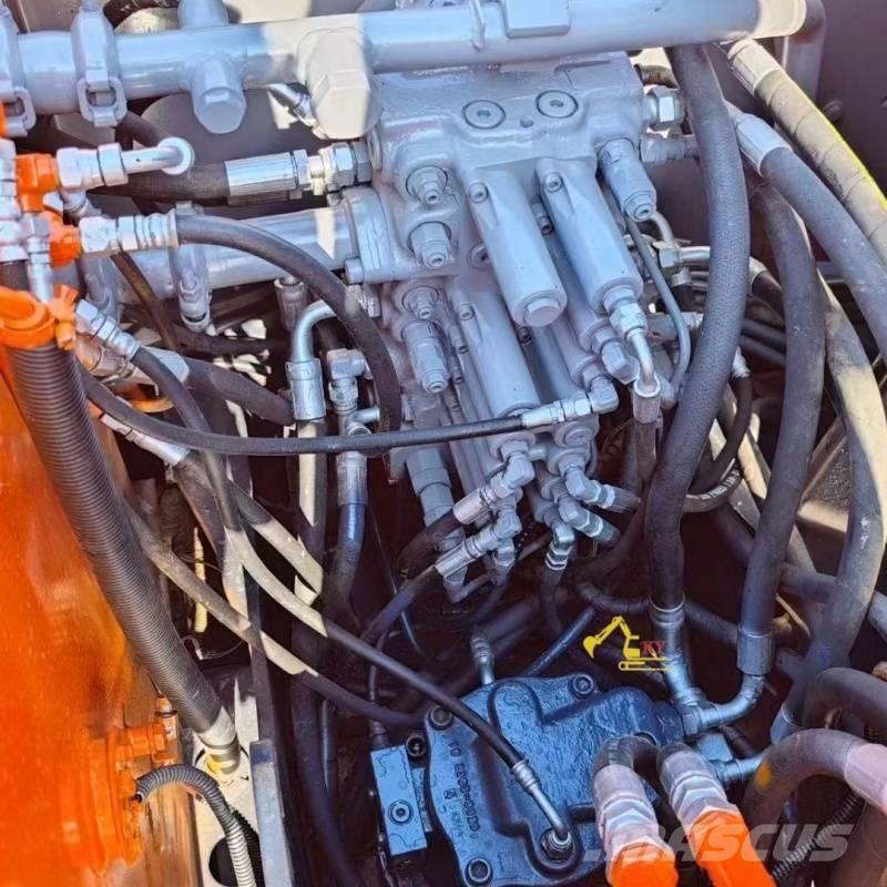 Hitachi 70 Pásová rýpadla