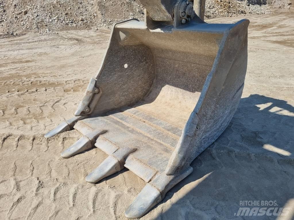 Komatsu HB 365 LC-3 Pásová rýpadla