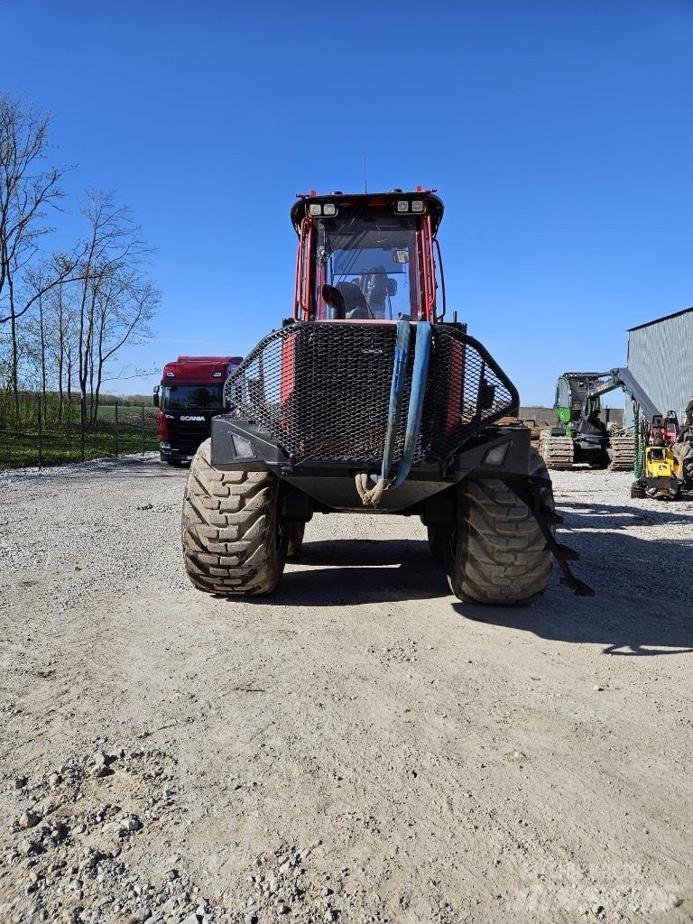 Komatsu 895 Vyvážecí traktory