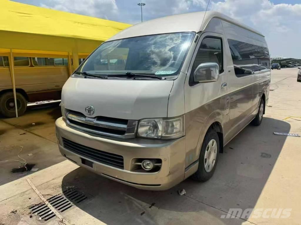 Toyota Hiace Minibusy