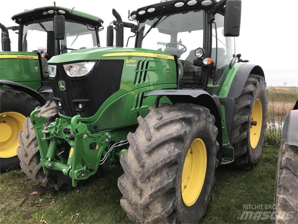 John Deere 6215R Traktory