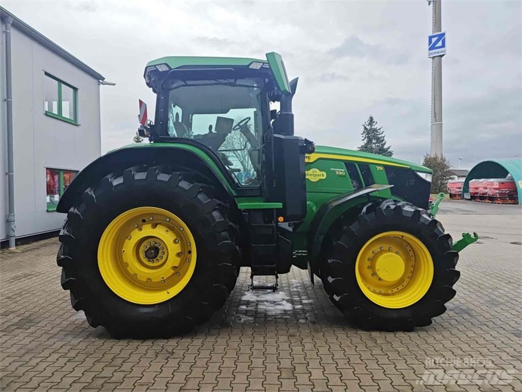 John Deere 7R 330 Traktory