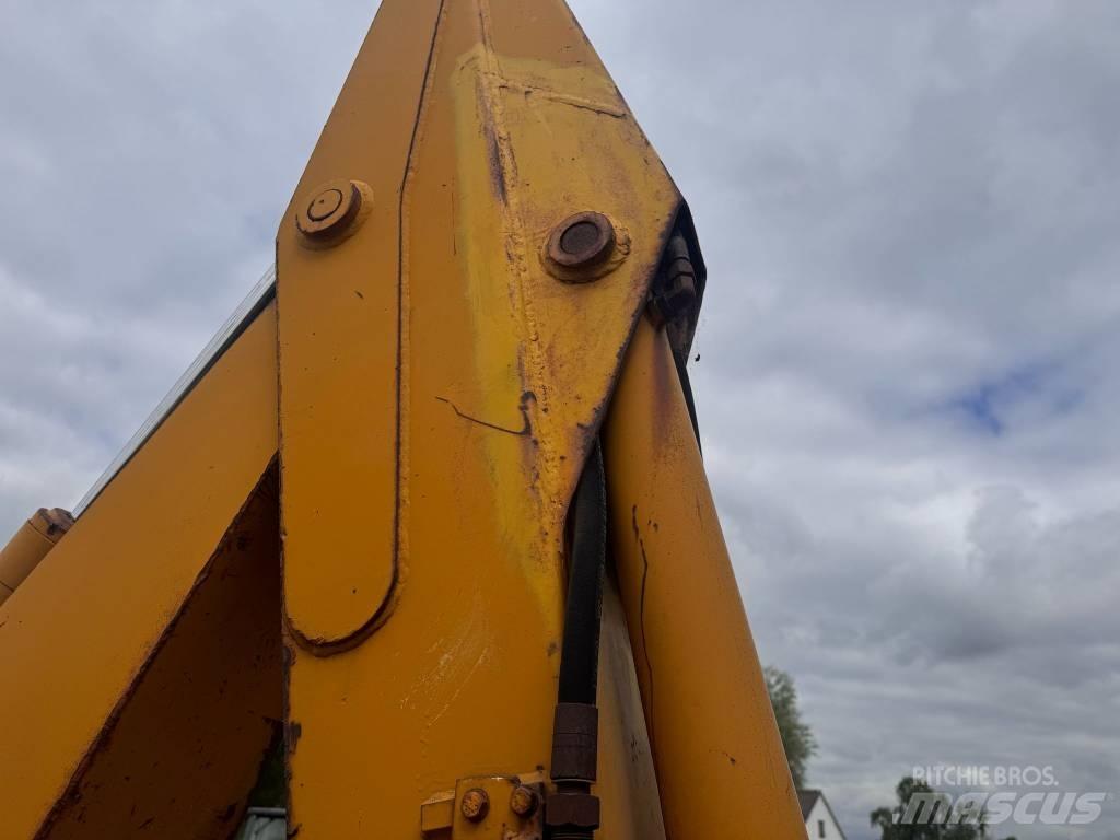 Komatsu WB 97 R-5EO Rýpadlo-nakladače