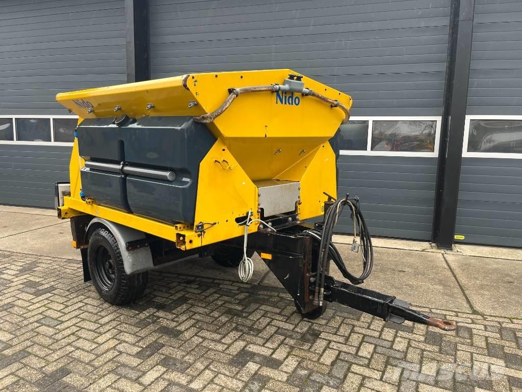 Nido Stratos Sypače písku a soli