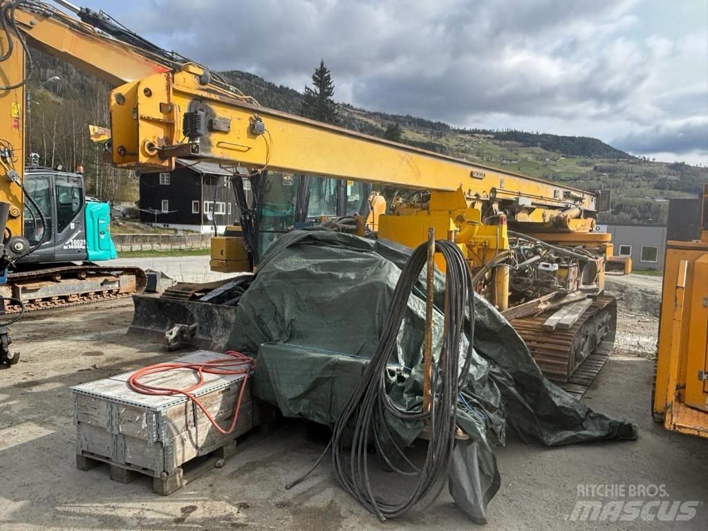 Klemm KR 807 - 5 Pilířové jeřáby