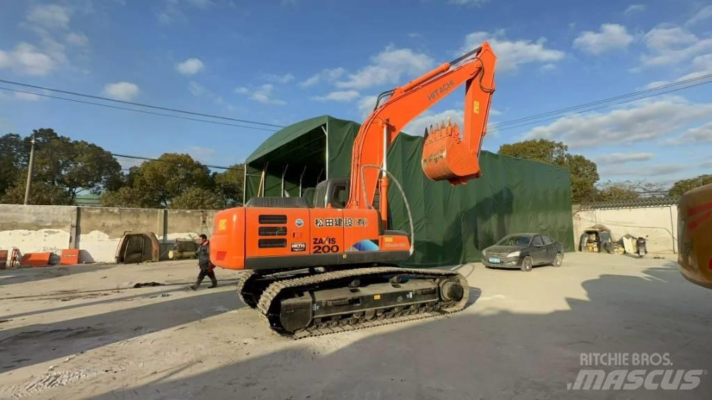 Hitachi ZX 200 Pásová rýpadla