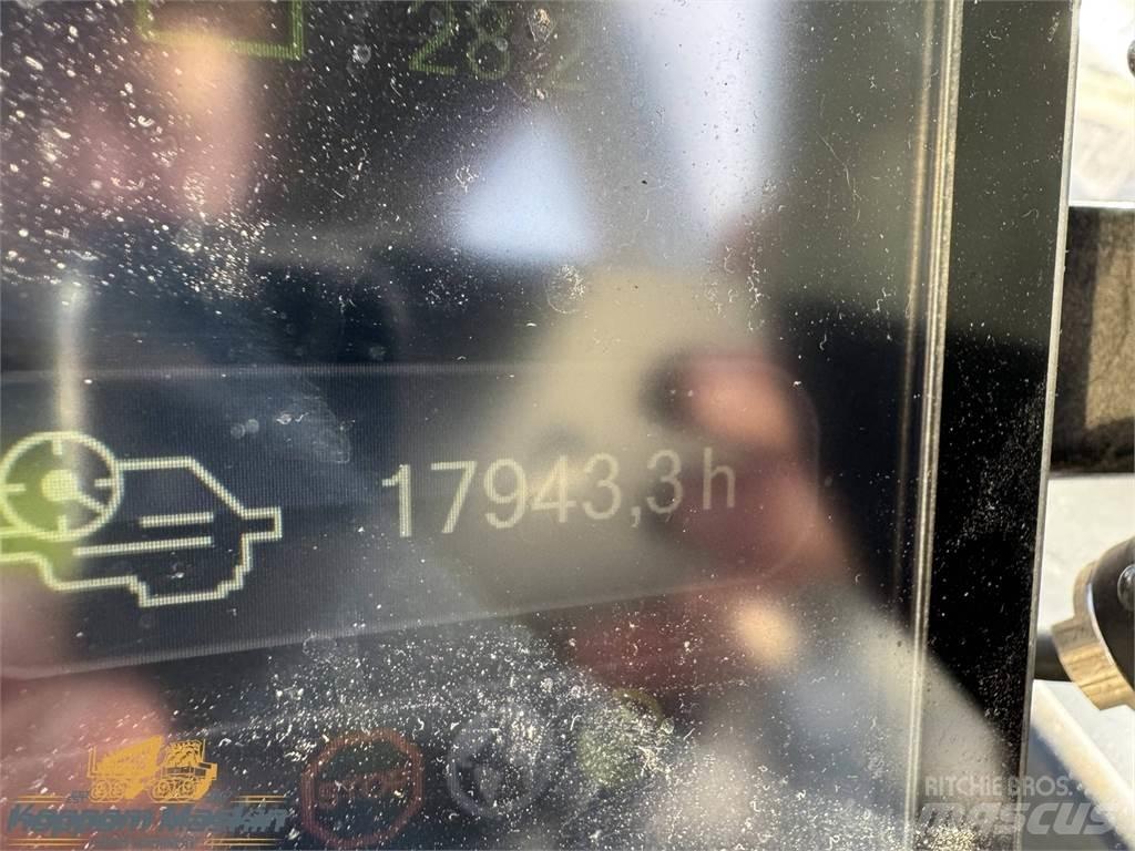 Komatsu 895 Vyvážecí traktory