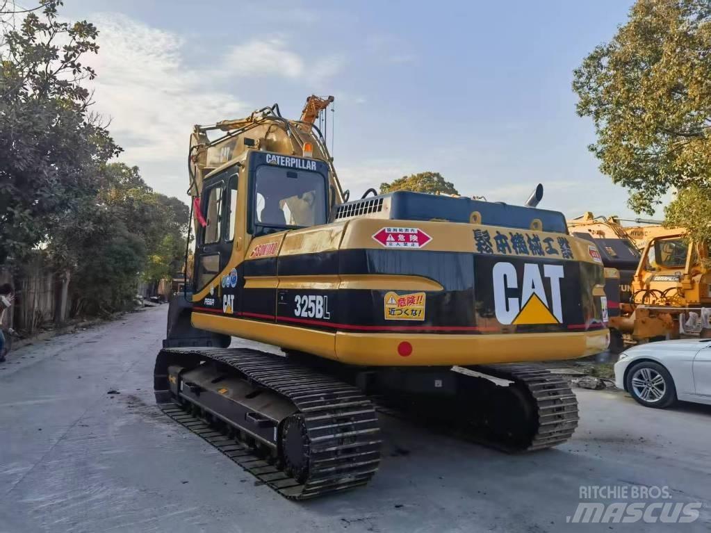 CAT CAT325B Stroje pro manipulaci s odpadem