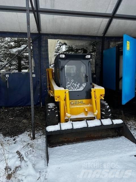 Gehl 4640 Mininakladače