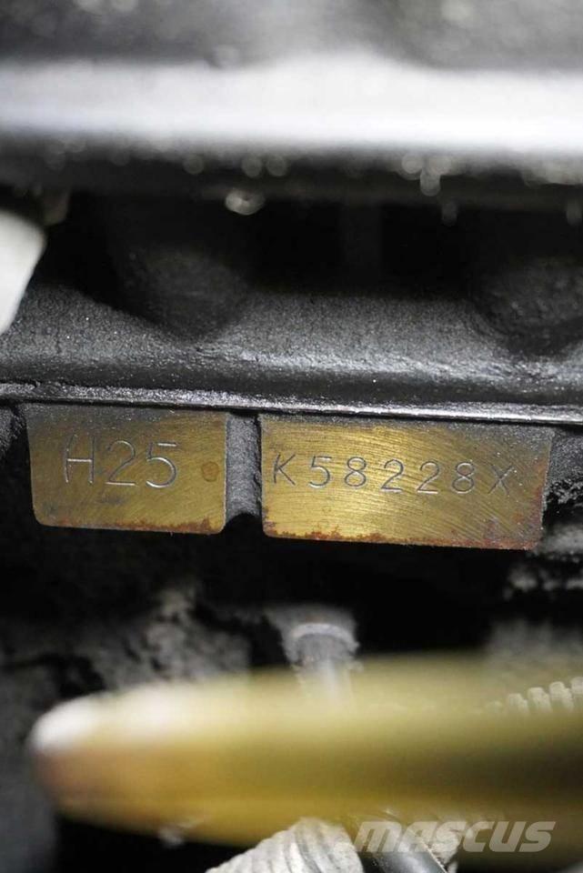 Nissan UGD02 A 32 PQ LPG vozíky