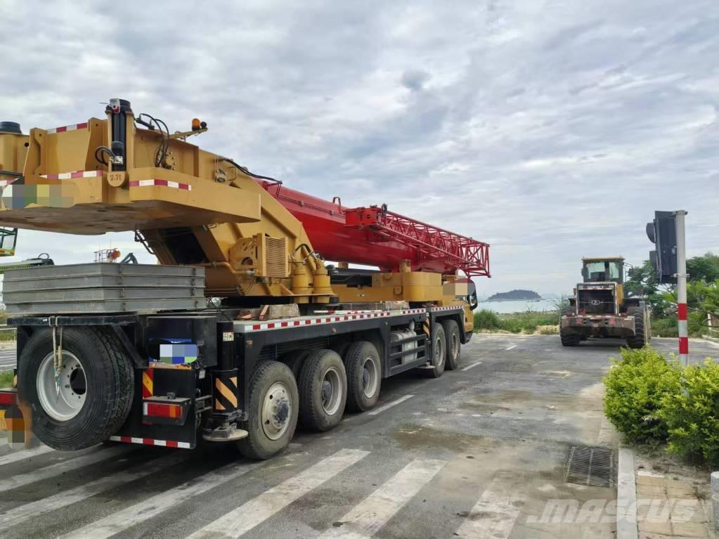 Sany STC1000C7-8 Univerzální terénní jeřáby