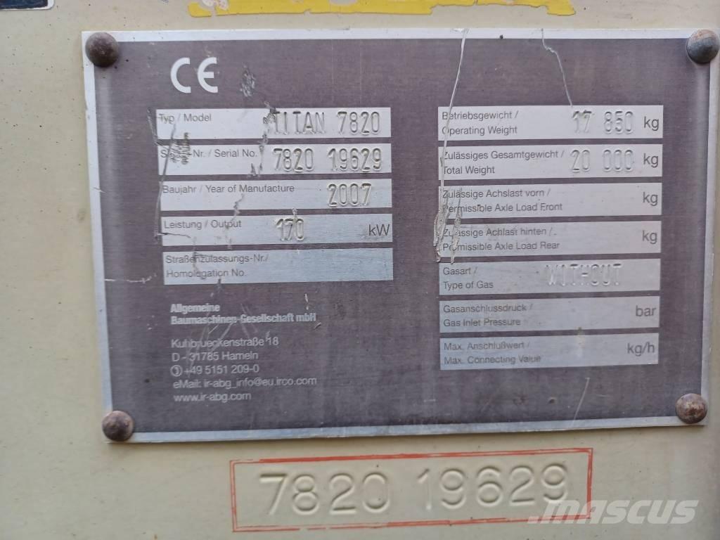 Titan 7820 Finišery