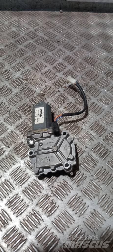 Scania R 440   1442292 Kabiny a interiér