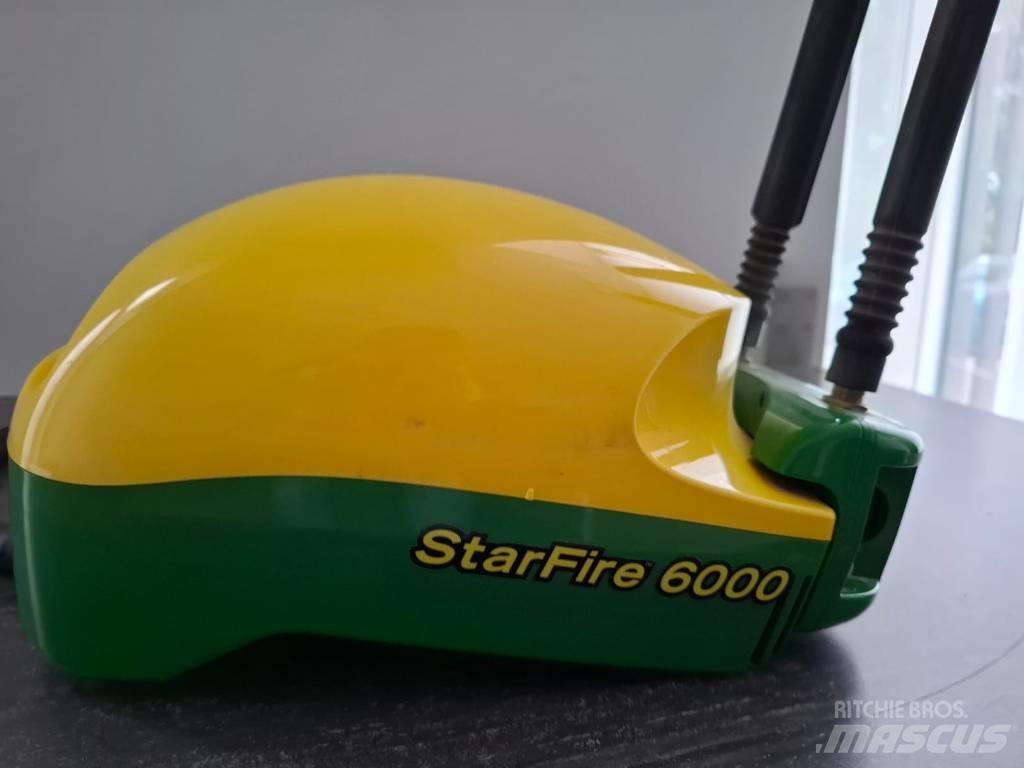 John Deere 8370 R Traktory