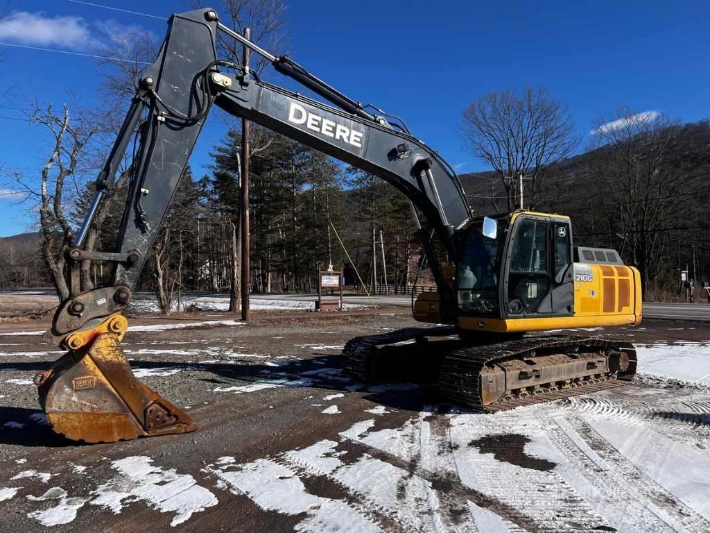 DEERE 210G LC Pásová rýpadla