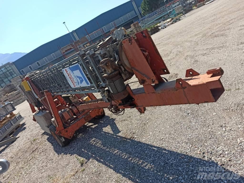 Fari E300 Rychlostavitelné jeřáby
