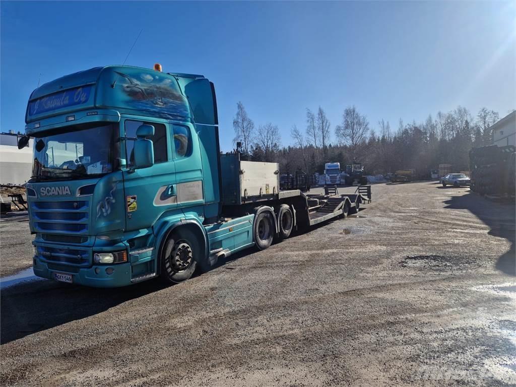 Scania R520 Nákladní automobily pro přepravu lesních strojů
