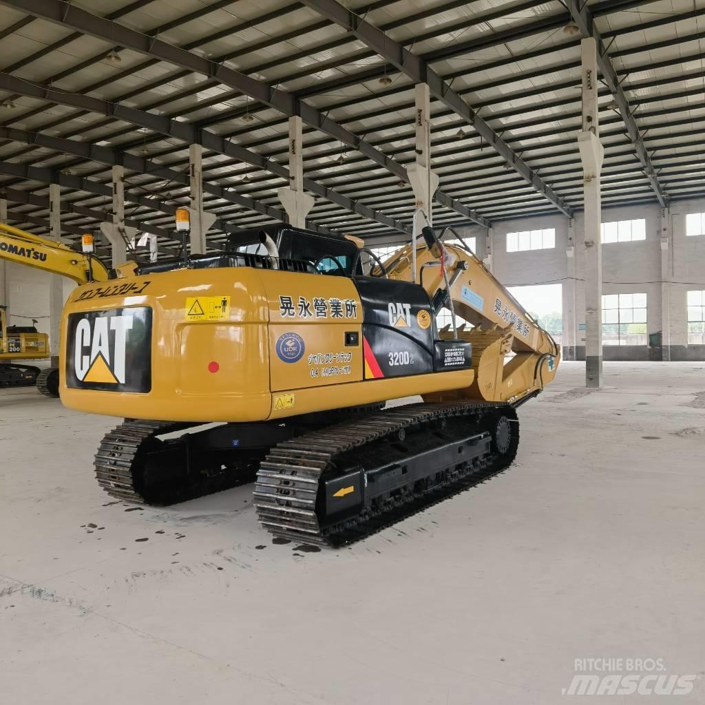 CAT 320 D2 Pásová rýpadla