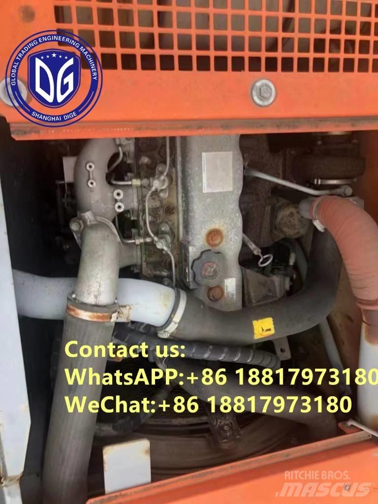 Hitachi ZX 135 US Pásová rýpadla
