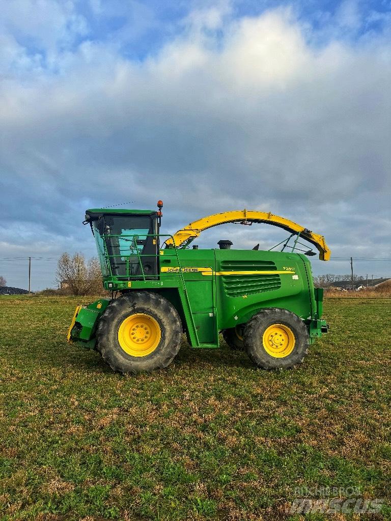John Deere 7250 Sklízecí řezačka