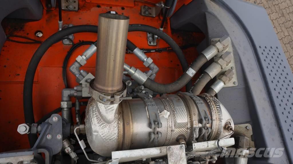 Hamm HP 180I Pneumatikové válce