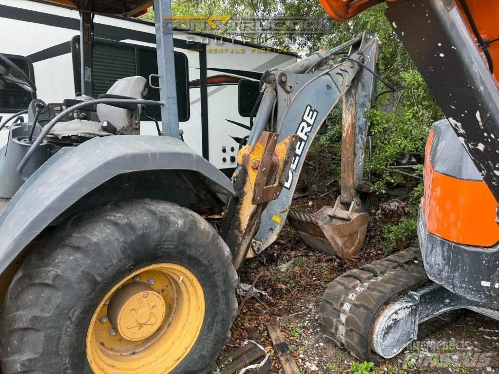 DEERE 310J Rýpadlo-nakladače