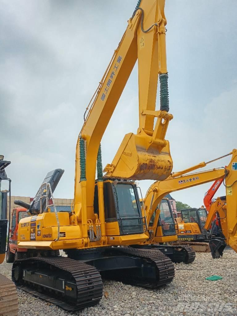 Komatsu PC 220-8 Pásová rýpadla