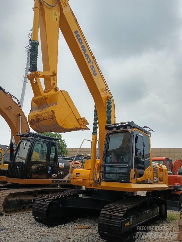 Komatsu PC 220-8 Pásová rýpadla