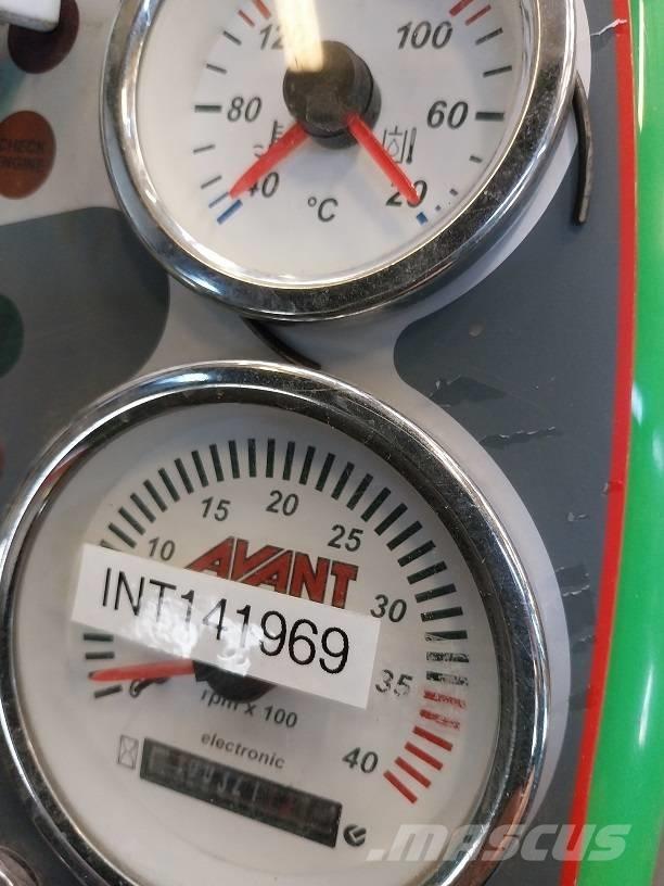 Avant 640 Smykem řízené nakladače