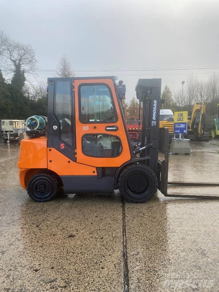 Doosan G 35 C-5 LPG vozíky
